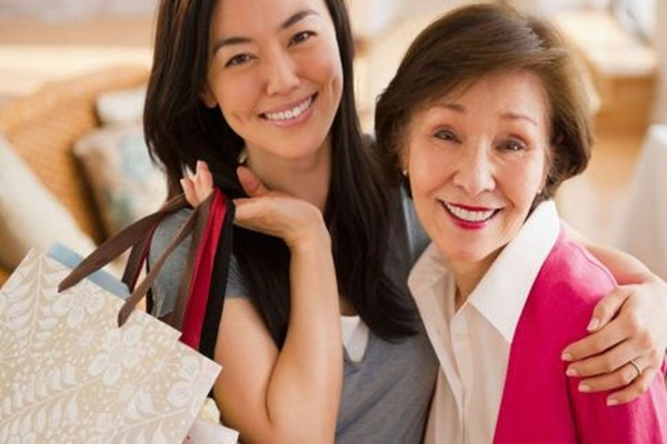 跟婆婆一起住要做家務(wù)嗎 和婆婆吵架不主動(dòng)說(shuō)話(huà)好嗎