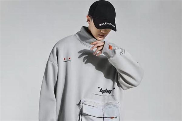 高領衛(wèi)衣什么顏色好看 高領衛(wèi)衣流行什么顏色