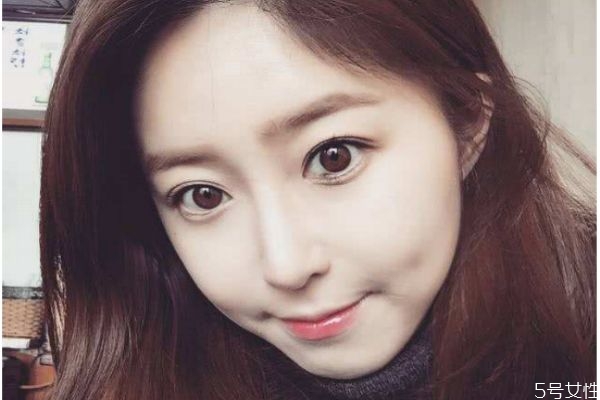 春季化妝要注意什么 春季化妝容易過敏嗎 春季化妝要注意什么 春季化妝容易過敏嗎