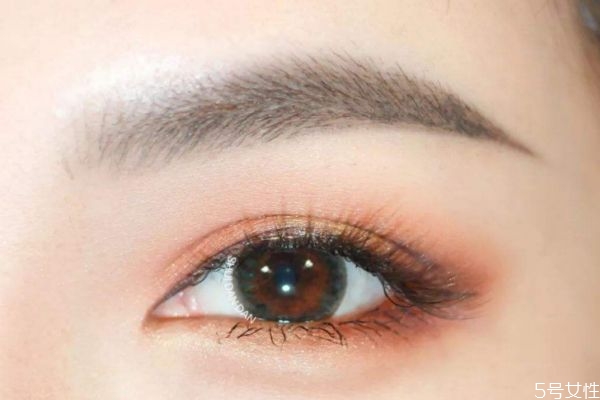 蜜桃色眼妝教程 蜜桃色眼妝怎么畫(huà)好看