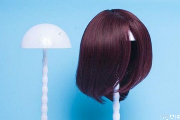 假發(fā)怎么清洗 假發(fā)不戴時(shí)如何存放 假發(fā)怎么清洗 假發(fā)不戴時(shí)如何存放