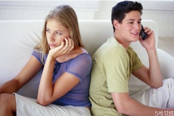 和老公冷戰(zhàn)分居一個(gè)月 夫妻冷戰(zhàn)一個(gè)月離婚嗎 和老公冷戰(zhàn)分居一個(gè)月 夫妻冷戰(zhàn)一個(gè)月離婚嗎