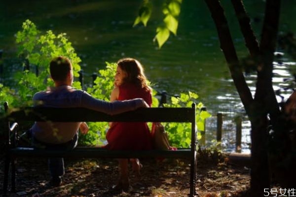 老公冷暴力怎么對(duì)付 家庭冷暴力八個(gè)階段 老公冷暴力怎么對(duì)付 家庭冷暴力八個(gè)階段