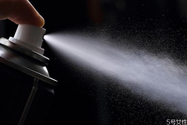 啫喱膏和彈力素一起用可以嗎 啫喱膏和彈力素哪個(gè)先用 啫喱膏和彈力素一起用可以嗎 啫喱膏和彈力素哪個(gè)先用