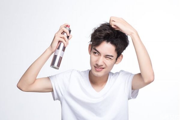 啫喱膏每天使用需要洗頭嗎 啫喱膏對(duì)頭發(fā)有傷害嗎