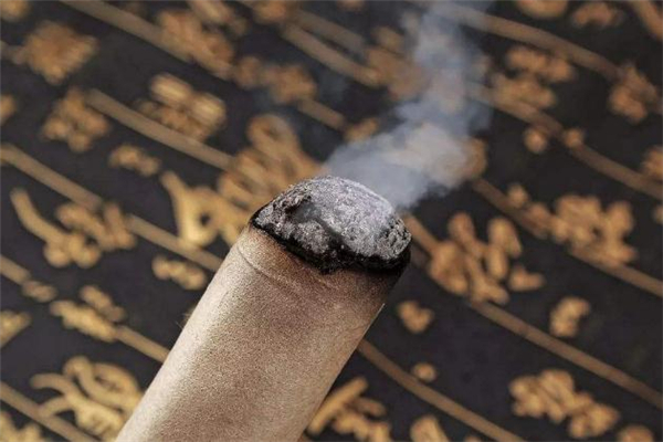 艾灸減肥一個月瘦多少 艾灸減肥多長時間能見效 艾灸減肥一個月瘦多少 艾灸減肥多長時間能見效