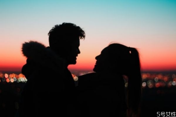 維持異地戀的技巧有哪些 如何保持異地戀 維持異地戀的技巧有哪些 如何保持異地戀