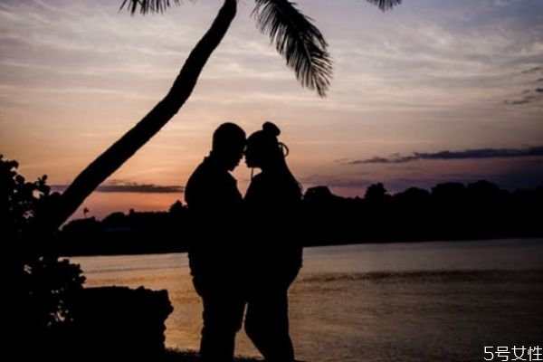 哄人睡覺方法 哄女朋友睡覺的技巧 哄人睡覺方法 哄女朋友睡覺的技巧