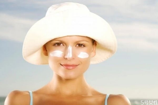 防曬霜沒卸干凈怎么辦 防曬霜需要卸妝的原因 防曬霜沒卸干凈怎么辦 防曬霜需要卸妝的原因