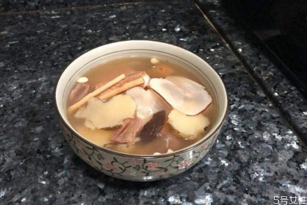 沙參玉竹湯有什么作用 沙參玉竹湯的功效 沙參玉竹湯有什么作用 沙參玉竹湯的功效