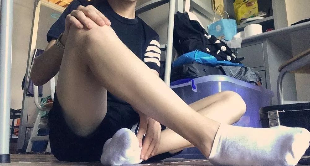 女人腿毛旺盛的原因 女人腿毛為什么會那么多 女人腿毛旺盛的原因 女人腿毛為什么會那么多