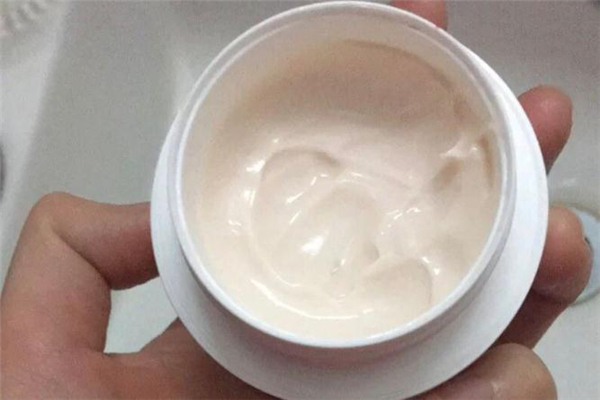 玉澤面霜多少錢(qián) 玉澤面霜油嗎