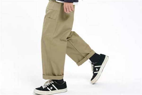 直筒褲配什么鞋子好看 直筒褲怎么搭配鞋子 直筒褲配什么鞋子好看 直筒褲怎么搭配鞋子