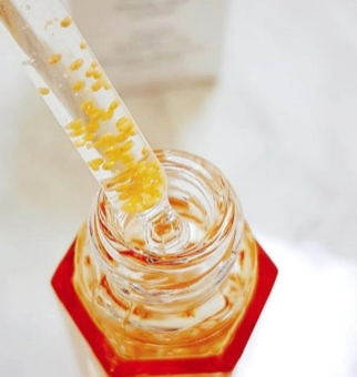 精華油有什么功效？三大功效拯救中年少女問題肌