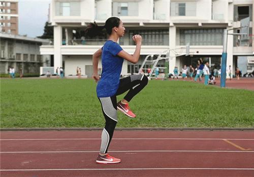 做高抬腿做多久有效 做高抬腿做多長時間減肥 做高抬腿做多久有效 做高抬腿做多長時間減肥