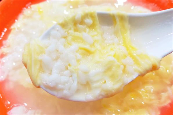 酒釀雞蛋的做法 酒釀雞蛋適合什么人吃 酒釀雞蛋的做法 酒釀雞蛋適合什么人吃