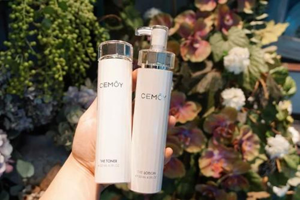 cemoy lumen白金流明水乳適合什么膚質(zhì) cemoy lumen水乳好用嗎 cemoy lumen白金流明水乳適合什么膚質(zhì) cemoy lumen水乳好用嗎