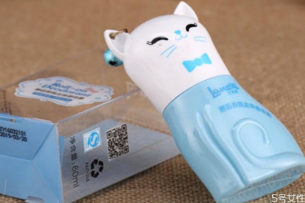 香體露應(yīng)該怎么用 香體露的使用方法 香體露應(yīng)該怎么用 香體露的使用方法