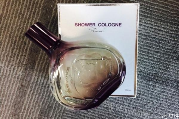 香體露應(yīng)該怎么用 香體露的使用方法 香體露應(yīng)該怎么用 香體露的使用方法