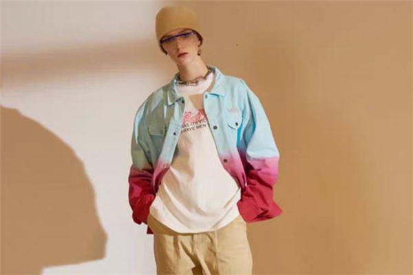 漸變色外套什么顏色好看 漸變色外套流行什么顏色 漸變色外套什么顏色好看 漸變色外套流行什么顏色