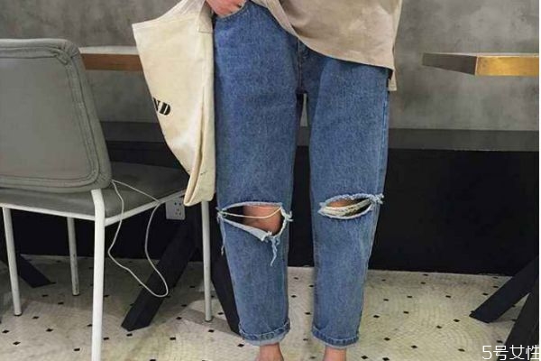 牛仔褲有味道怎么辦 去除牛仔褲味道的方法 牛仔褲有味道怎么辦 去除牛仔褲味道的方法