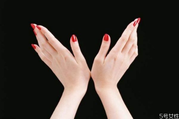 堅(jiān)持涂護(hù)手霜有什么用 護(hù)手霜堅(jiān)持涂多久有效果 堅(jiān)持涂護(hù)手霜有什么用 護(hù)手霜堅(jiān)持涂多久有效果