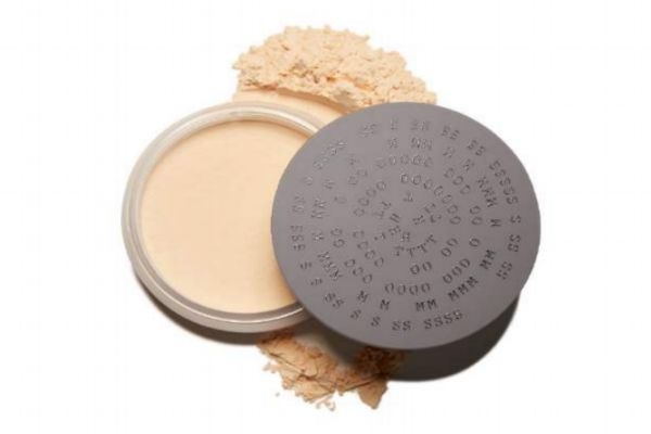 散粉沒(méi)了拿什么代替 沒(méi)有定妝的東西怎么辦 散粉沒(méi)了拿什么代替 沒(méi)有定妝的東西怎么辦