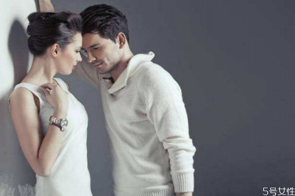 男友花心還需要挽回嗎 有必要挽回花心的男友嗎 男友花心還需要挽回嗎 有必要挽回花心的男友嗎