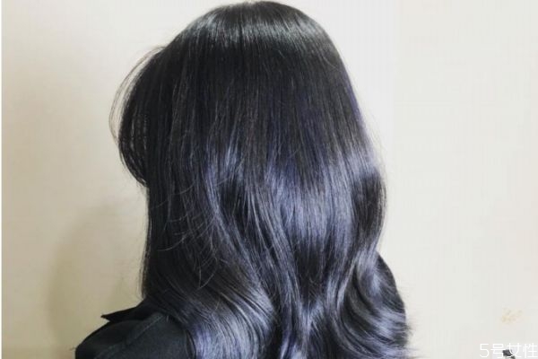 頭發(fā)越剪長(zhǎng)得越快嗎 多剪頭發(fā)的好處 頭發(fā)越剪長(zhǎng)得越快嗎 多剪頭發(fā)的好處