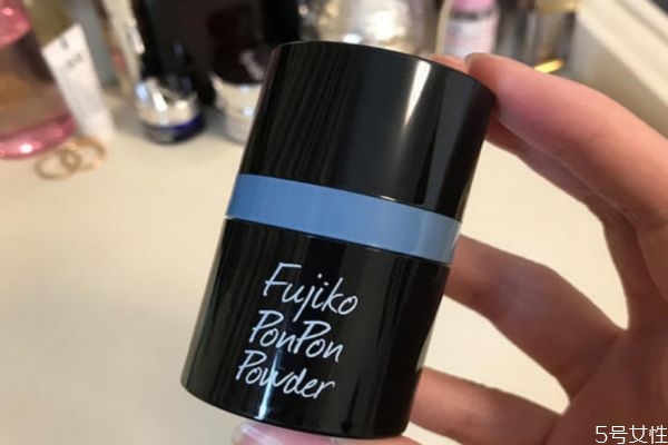 使用蓬蓬粉可以不洗頭嗎 使用蓬蓬粉后需要洗頭嗎 使用蓬蓬粉可以不洗頭嗎 使用蓬蓬粉后需要洗頭嗎