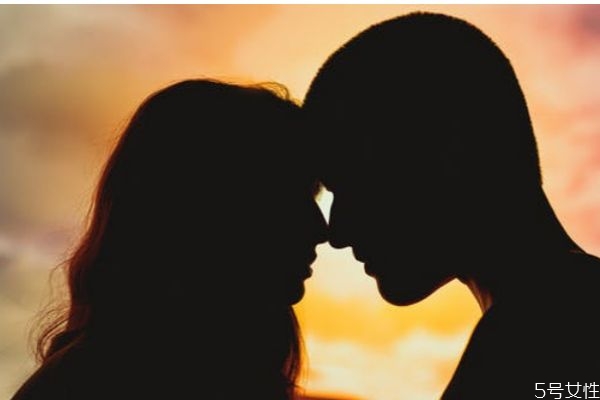 老婆有外遇的幾個(gè)特點(diǎn) 老婆有外遇的必然表現(xiàn) 老婆有外遇的幾個(gè)特點(diǎn) 老婆有外遇的必然表現(xiàn)