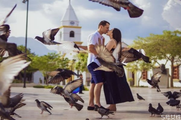 如何讓第三者主動(dòng)離開 小三最怕什么樣的妻子 如何讓第三者主動(dòng)離開 小三最怕什么樣的妻子