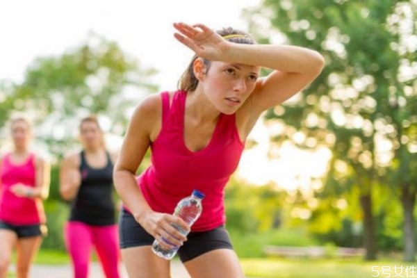 學生黨暴瘦的秘訣 學生黨應(yīng)該怎么減肥 學生黨暴瘦的秘訣 學生黨應(yīng)該怎么減肥