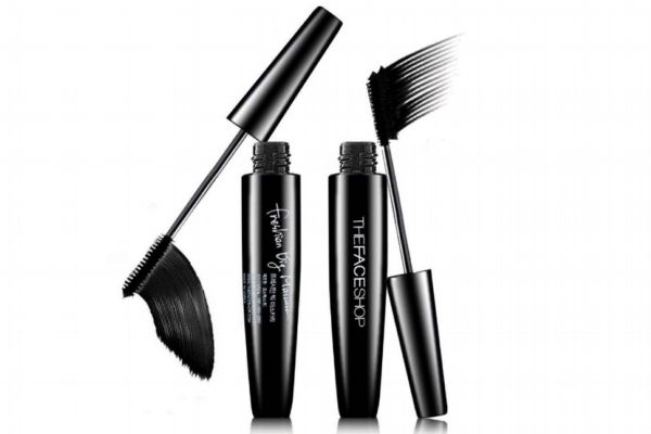 怎樣涂睫毛膏不會(huì)沾眼皮 睫毛膏沾臉上怎么去除 怎樣涂睫毛膏不會(huì)沾眼皮 睫毛膏沾臉上怎么去除