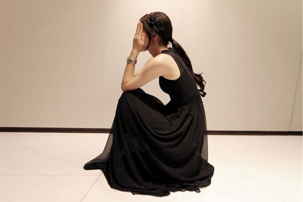 雪紡連衣裙配什么包包 雪紡連衣裙適合哪些包包 雪紡連衣裙配什么包包 雪紡連衣裙適合哪些包包