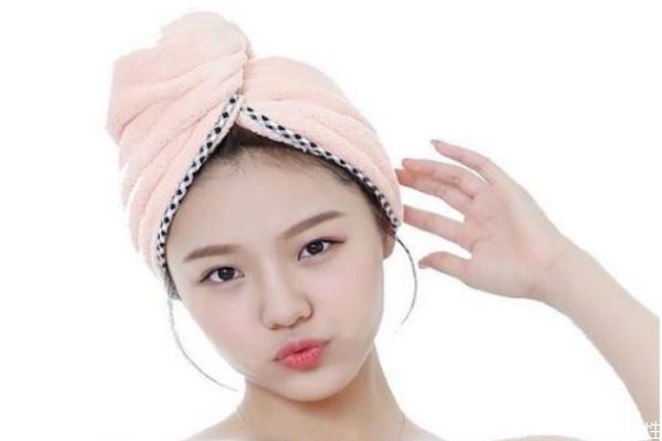 燙發(fā)應(yīng)該怎么打理 燙發(fā)應(yīng)該怎么打理