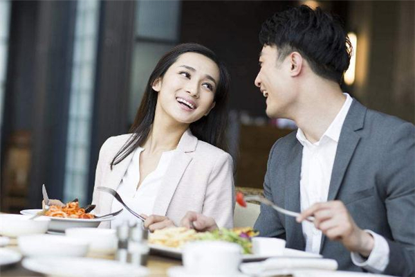 夢(mèng)到老公出軌預(yù)示什么 為什么老是夢(mèng)到老公出軌 夢(mèng)到老公出軌預(yù)示什么 為什么老是夢(mèng)到老公出軌