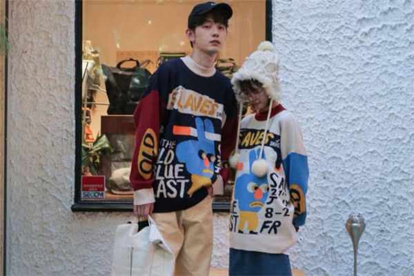 2020年流行什么樣的情侶毛衣 2020年流行什么樣的情侶毛衣