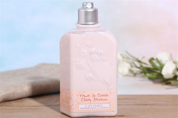歐舒丹櫻花身體乳成分 歐舒丹櫻花身體乳有閃粉嗎 歐舒丹櫻花身體乳成分 歐舒丹櫻花身體乳有閃粉嗎
