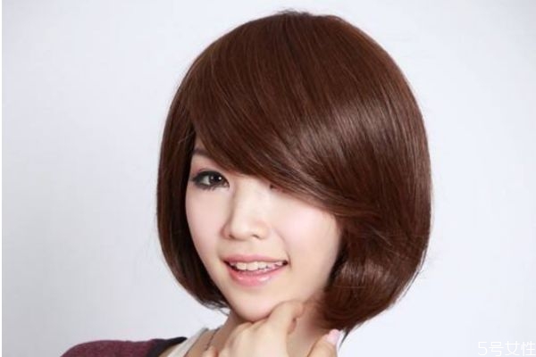 國(guó)字臉女生適合什么發(fā)型 什么發(fā)型適合國(guó)字臉女生