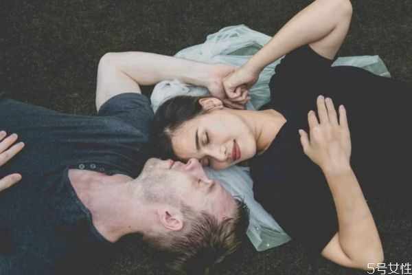 老公婚外情的征兆有什么 怎么分辨老公是不是婚外情 老公婚外情的征兆有什么 怎么分辨老公是不是婚外情