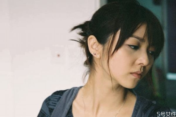 女友不再愛你的表現(xiàn) 怎么分辨女生是否愛你 女友不再愛你的表現(xiàn) 怎么分辨女生是否愛你