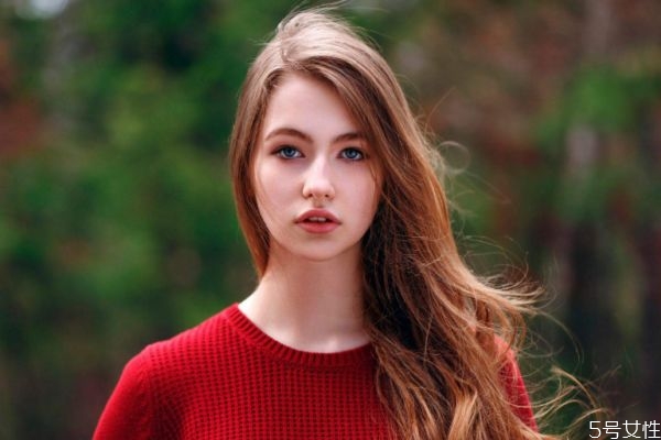 異性喜歡和你開曖昧玩笑怎么辦 如何應(yīng)對(duì)異性的曖昧玩笑