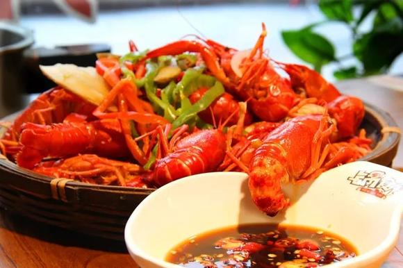 黃瓜小龍蝦怎做好吃 黃瓜小龍蝦的做法 黃瓜小龍蝦怎做好吃 黃瓜小龍蝦的做法