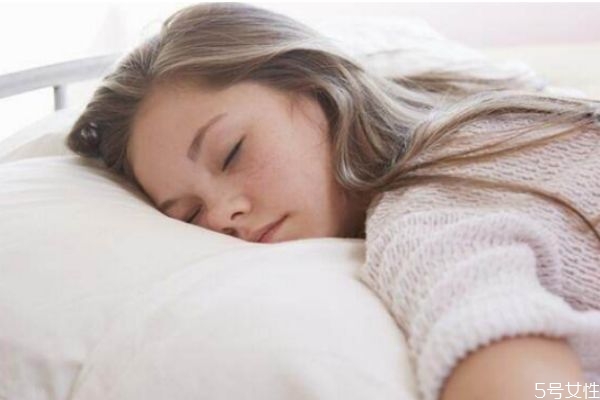 t字區(qū)出油嚴(yán)重該怎么辦 t字區(qū)毛孔粗大怎么辦 t字區(qū)出油嚴(yán)重該怎么辦 t字區(qū)毛孔粗大怎么辦