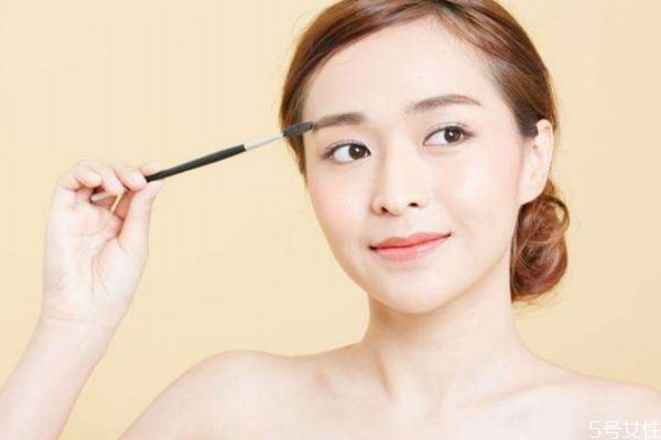 為什么t字區(qū)毛孔粗大 t字區(qū)毛孔粗大的原因 為什么t字區(qū)毛孔粗大 t字區(qū)毛孔粗大的原因