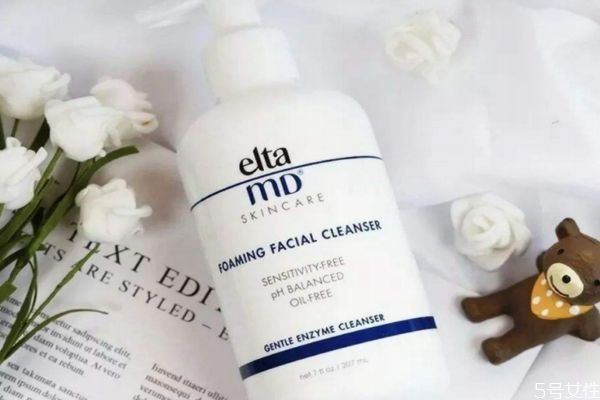 什么是弱酸性洗面奶 弱酸性洗面奶有什么好處 什么是弱酸性洗面奶 弱酸性洗面奶有什么好處