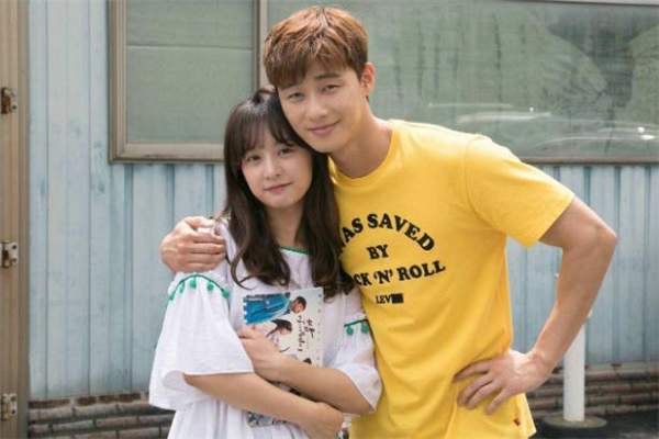 跟同齡男生談戀愛好嗎 和同齡男生談戀愛什么感受 跟同齡男生談戀愛好嗎 和同齡男生談戀愛什么感受