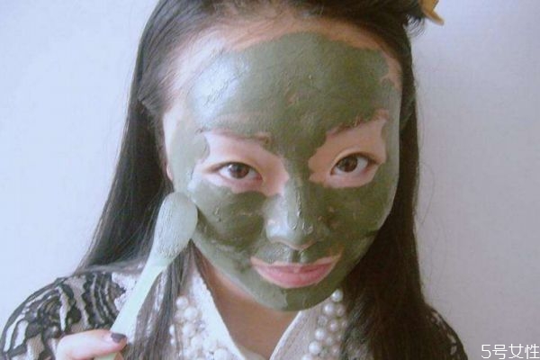 做泥膜要注意什么 使用泥膜的注意事項 做泥膜要注意什么 使用泥膜的注意事項