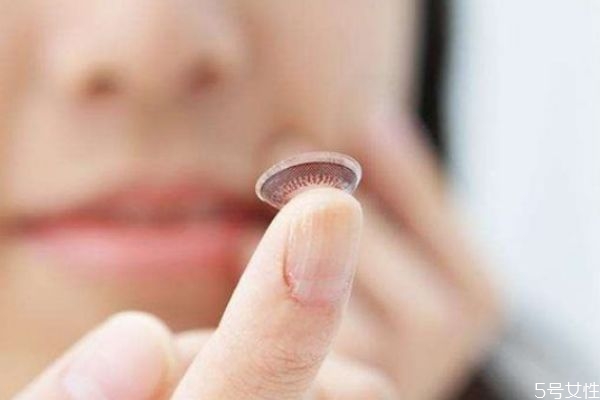 帶美瞳有什么注意 美瞳的注意事項(xiàng) 帶美瞳有什么注意 美瞳的注意事項(xiàng)